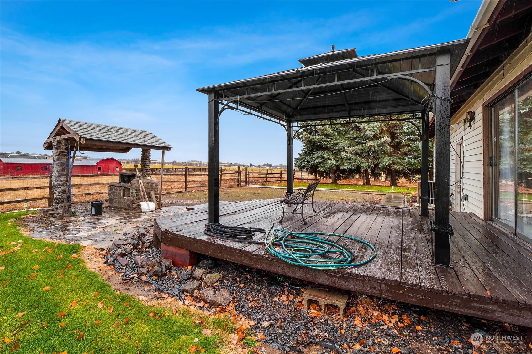 7589 Redmond Road Northeast Moses Lake, WA 98837 - Photo 7 of 29 Gallery Image 7
