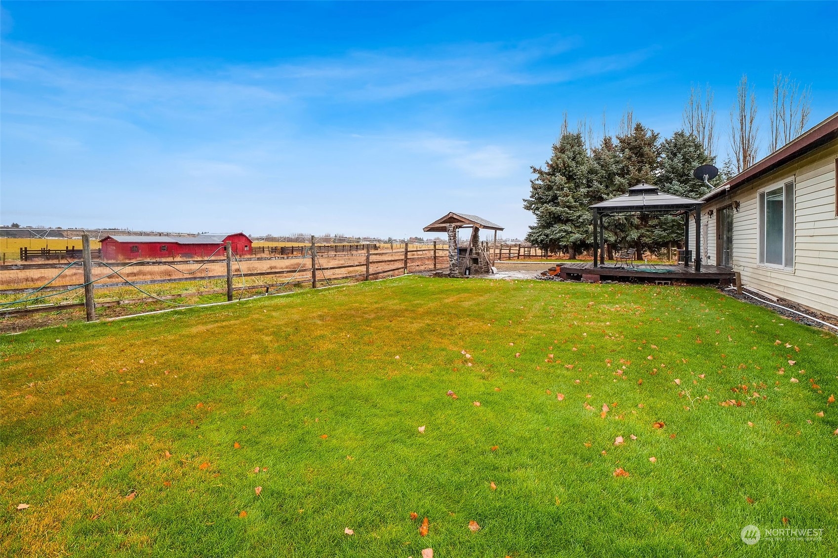 7589 Redmond Road Northeast Moses Lake, WA 98837 - Photo 8 of 29 Gallery Image 8