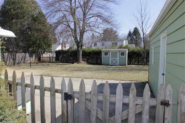 47 Ravenwood Street Springfield, MA 01119 - Photo 25 of 30