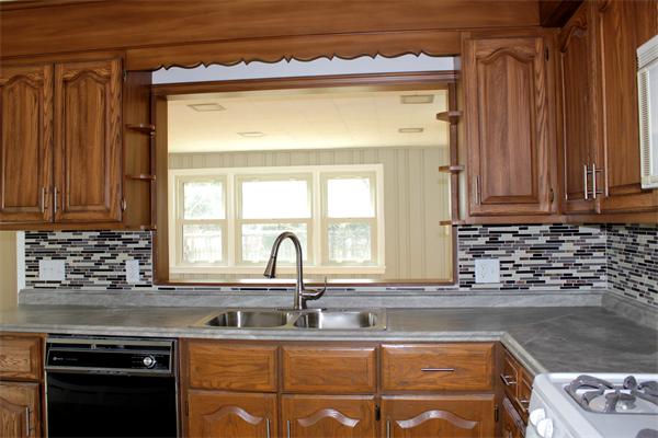 47 Ravenwood Street Springfield, MA 01119 - Photo 3 of 30