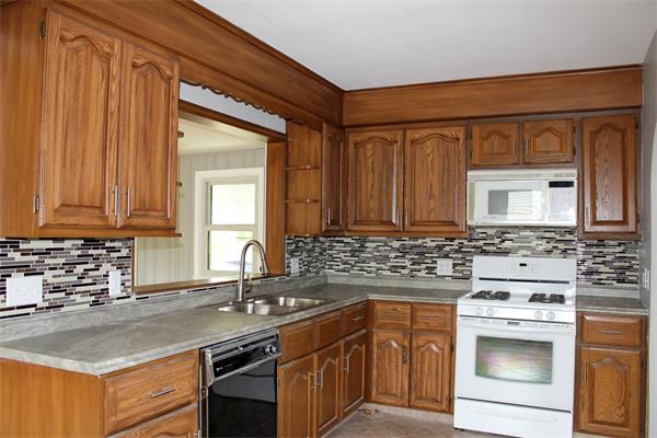 47 Ravenwood Street Springfield, MA 01119 - Photo 4 of 30