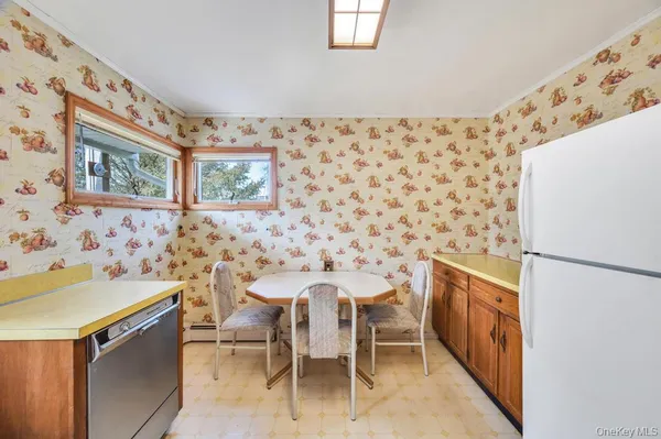 $689,000 | 200 Victory Drive, Massapequa Park, NY 11762