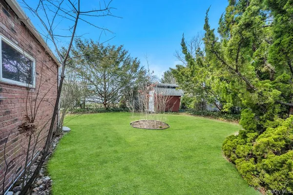 $689,000 | 200 Victory Drive, Massapequa Park, NY 11762