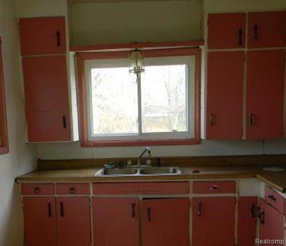 9580 East Adams Road Wheeler, MI 48662 - Photo 4 of 6 7092616676 K.jpg