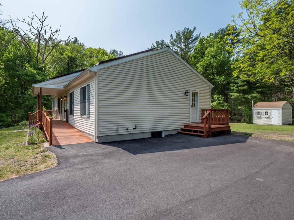 229 Peckham Road Acushnet, MA 02743 - Photo 3 of 42 Gallery Image 3