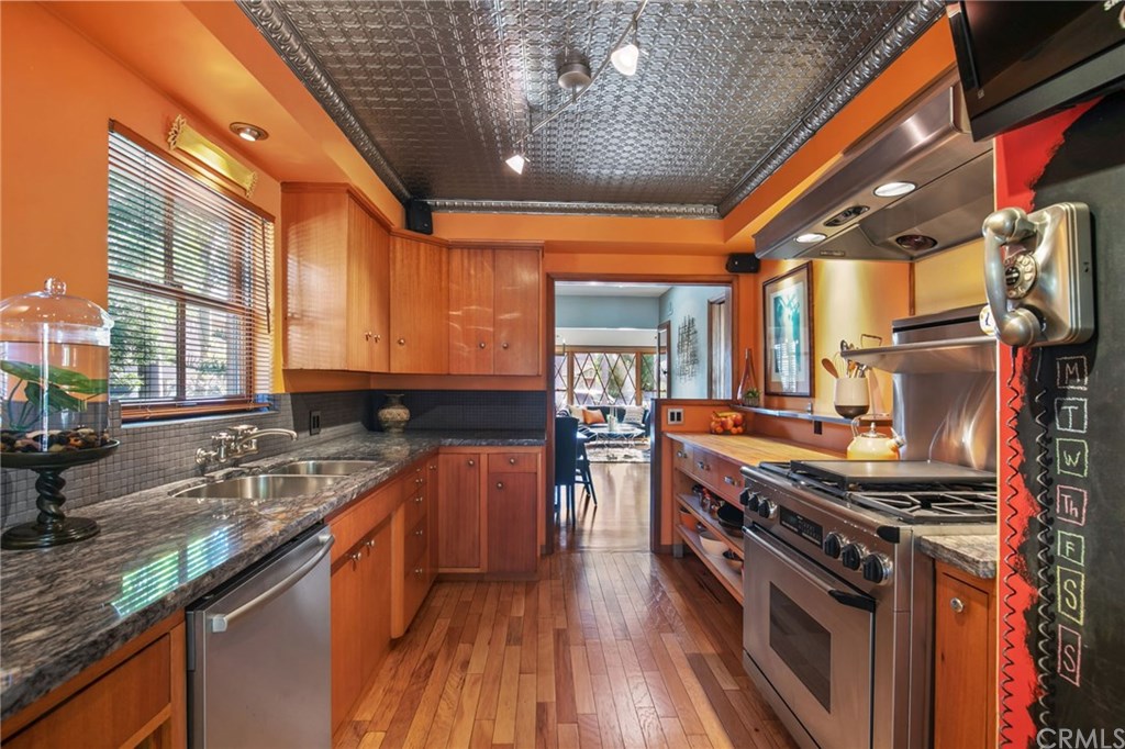 258 Termino Avenue Long Beach, CA 90803 - Photo 14 of 49