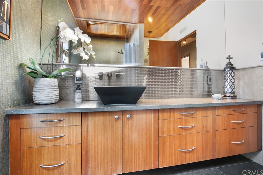 258 Termino Avenue Long Beach, CA 90803 - Photo 19 of 49