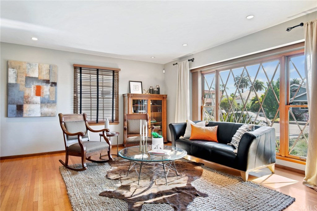 258 Termino Avenue Long Beach, CA 90803 - Photo 5 of 49