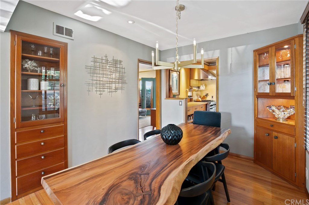 258 Termino Avenue Long Beach, CA 90803 - Photo 7 of 49