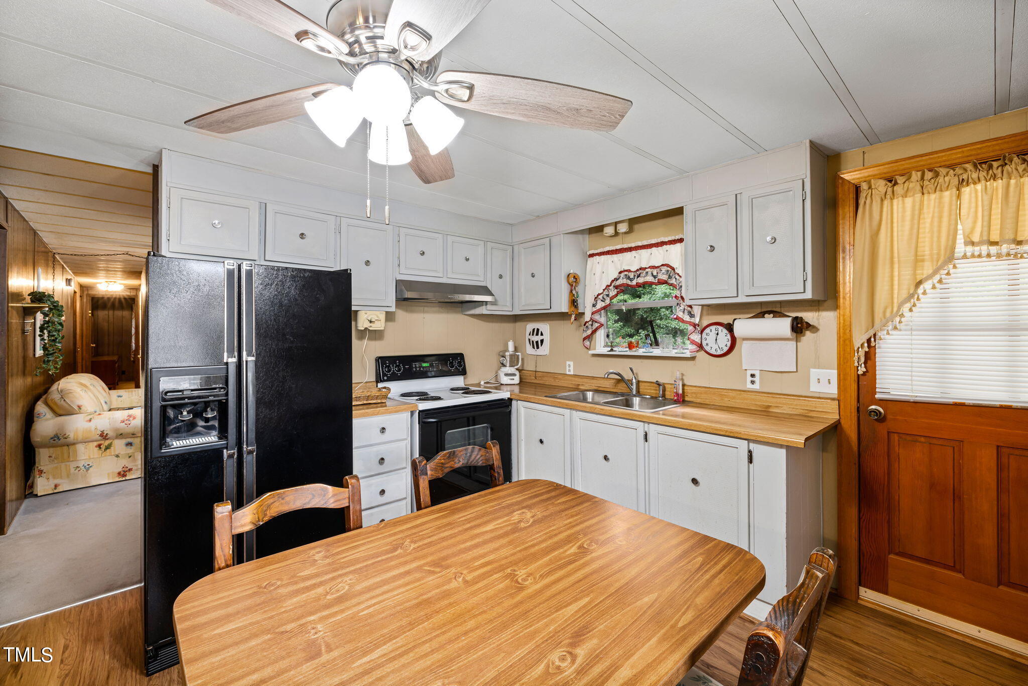 4716 Edwards Lane Raleigh, NC 27606 - Photo 25 of 37 Edwards Lane