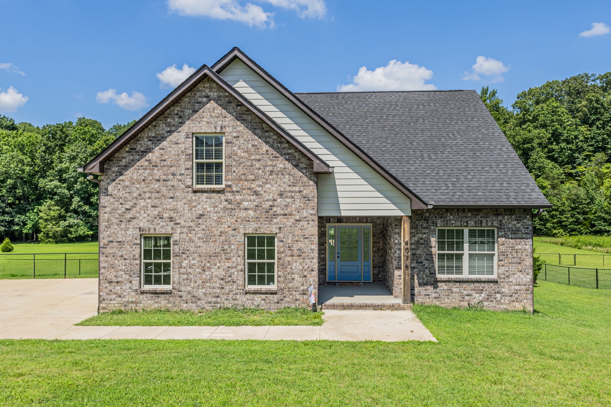 4076 Summit Drive Greenbrier, TN 37073 - Photo 2 of 45