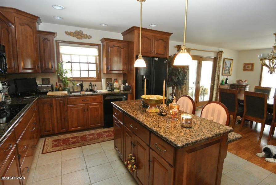 521 Gandolf Road Tamiment, PA 18371 - Photo 14 of 28 Gallery Image 14