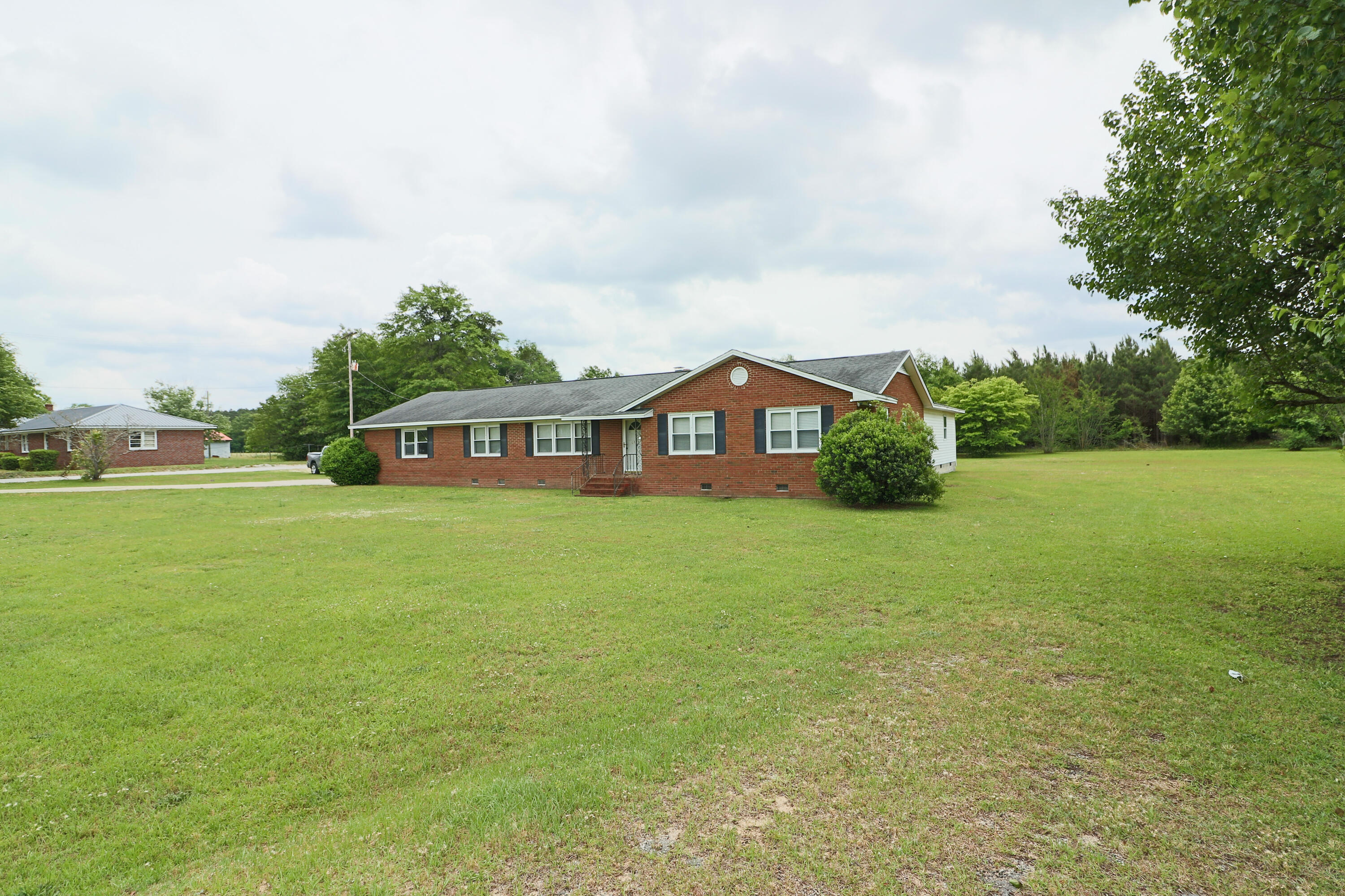6422 Springfield Road Williston, SC 29853 - Photo 4 of 37 Gallery Image 4