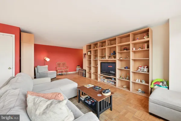 $389,000 | 4301 Massachusetts Avenue Northwest, Unit 8002, Washington, DC 20016