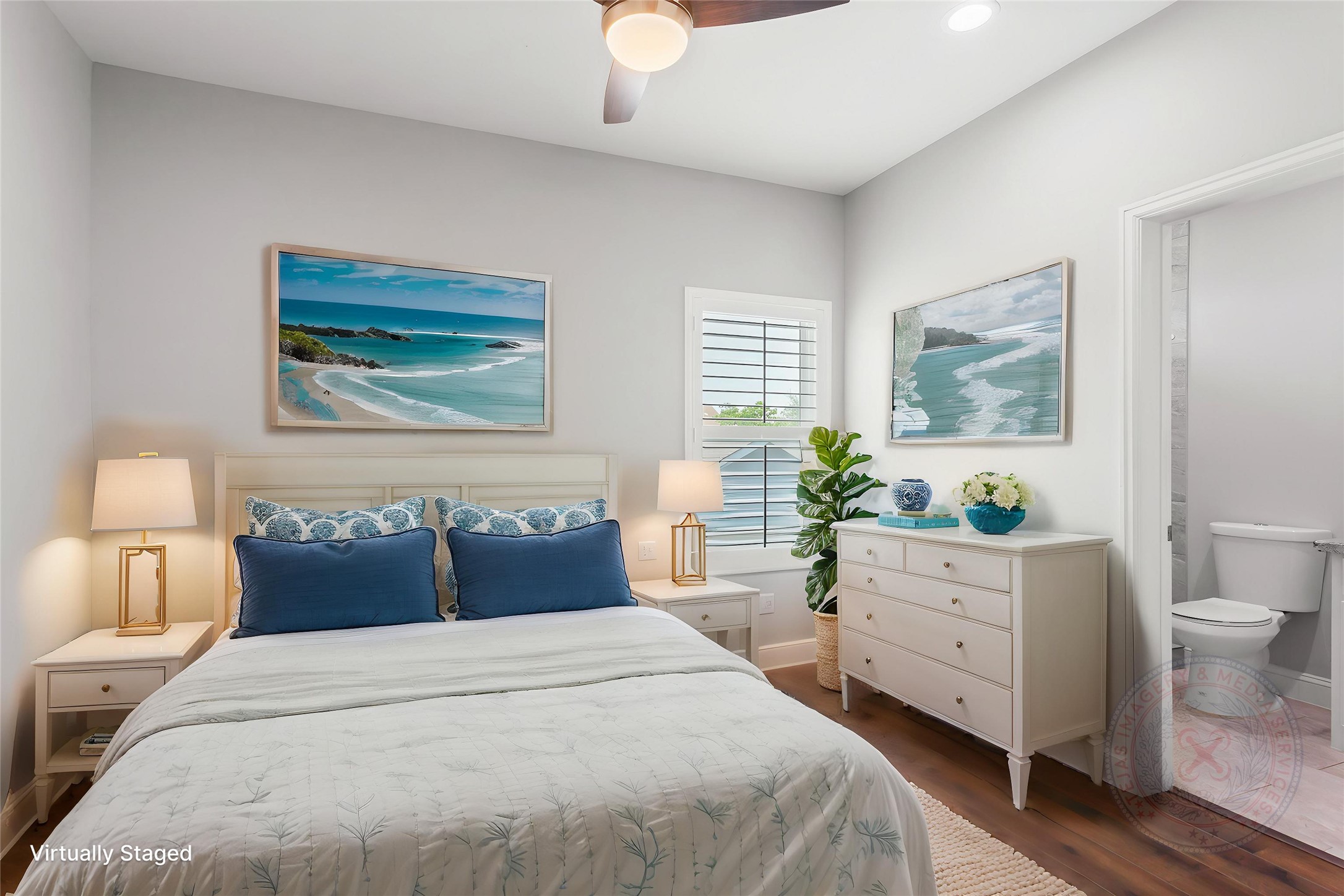 610 South Shady Lane La Porte, TX 77571 - Photo 24 of 50 This is a bright, cozy bedroom, with an in suite bathroom. The Laminate Wood flooring and a window add warmth and natural light.