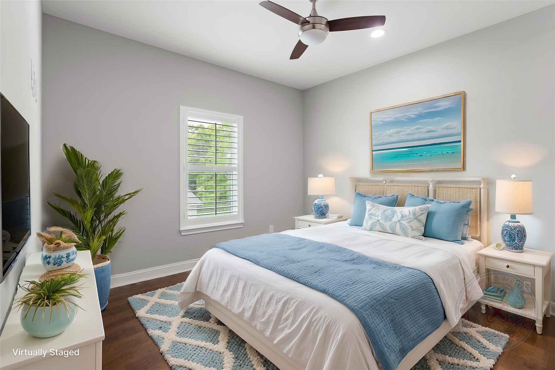 610 South Shady Lane La Porte, TX 77571 - Photo 27 of 50 This is a bright and cozy bedroom creating a serene atmosphere.