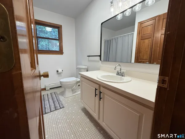 $649,900 | 8 Phoebee Lane, Brookfield, CT 06804