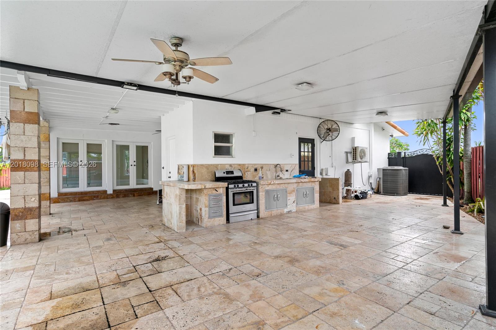 13611 Southwest 77th Street Miami, FL 33183 - Photo 9 of 67