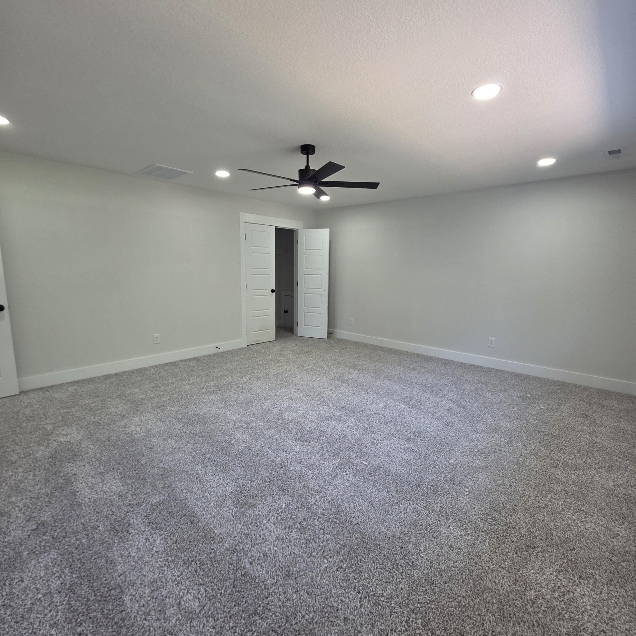 1725 Powell Road Clarksville, TN 37043 - Photo 53 of 58 a view of an empty room with a ceiling fan