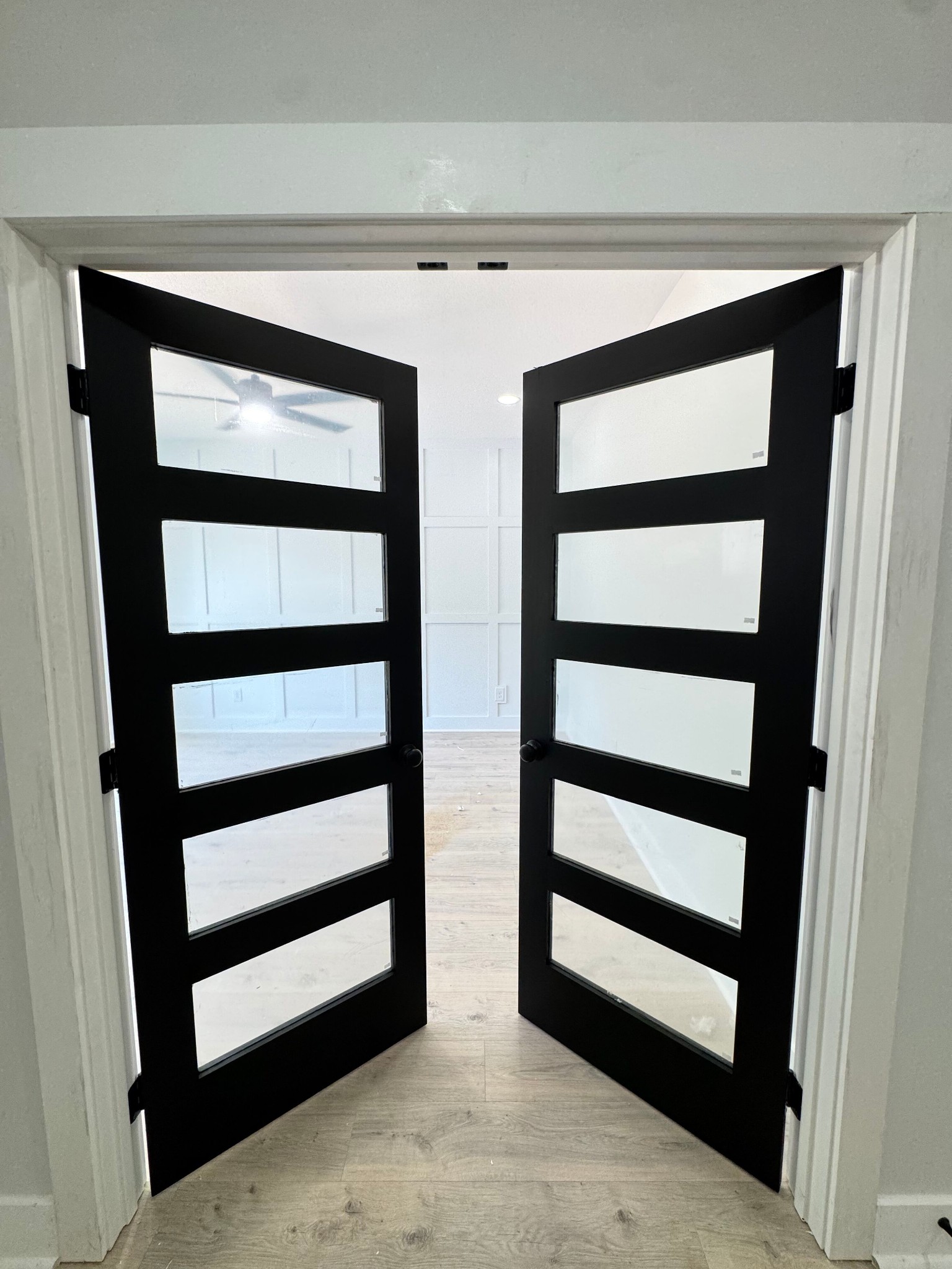 1725 Powell Road Clarksville, TN 37043 - Photo 6 of 42 a view of a front door and a window