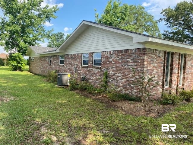 211 14th Avenue Atmore, AL 36502 - Photo 24 of 32 Side View