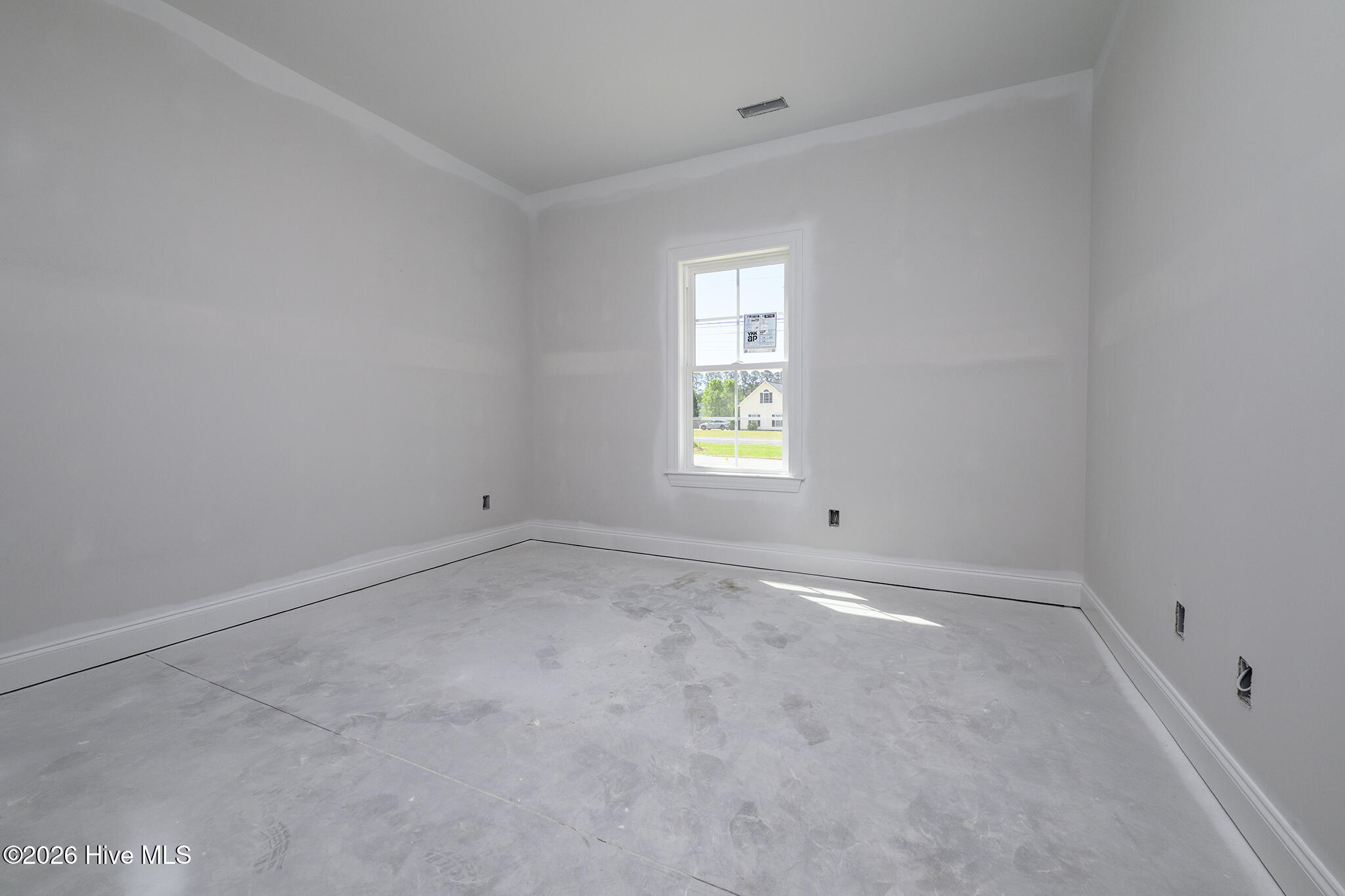 682 B Crump Farm Road New Bern, NC 28562 - Photo 10 of 19 Guest Room 1