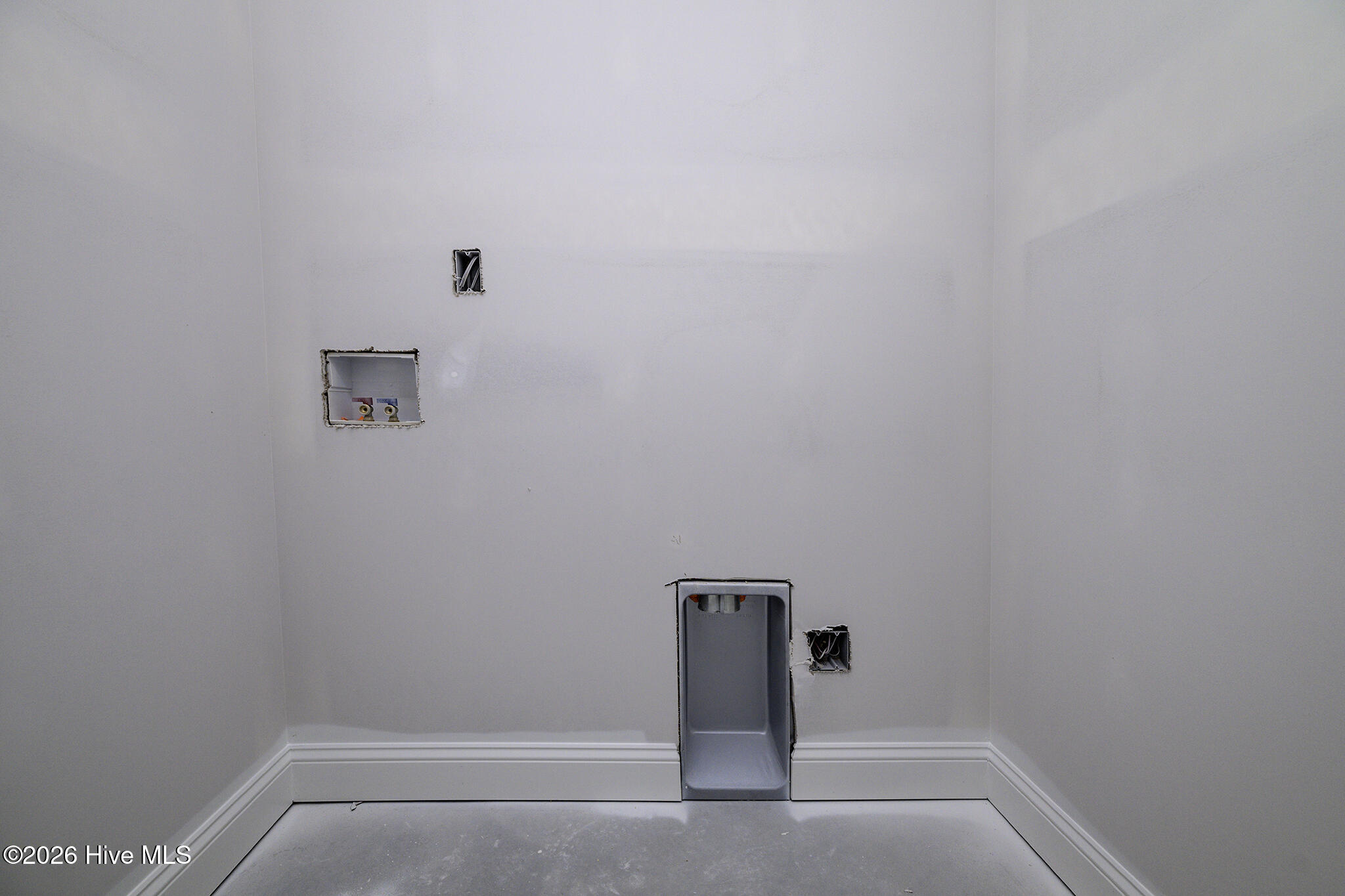 682 B Crump Farm Road New Bern, NC 28562 - Photo 13 of 19 Laundry Area