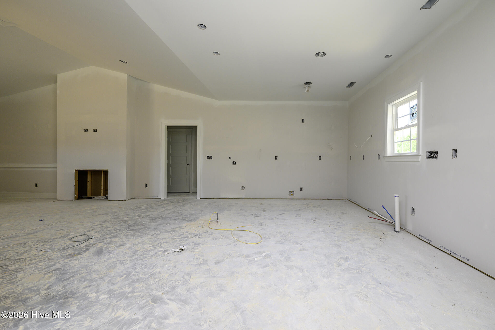 682 B Crump Farm Road New Bern, NC 28562 - Photo 3 of 19 Space to Entertain