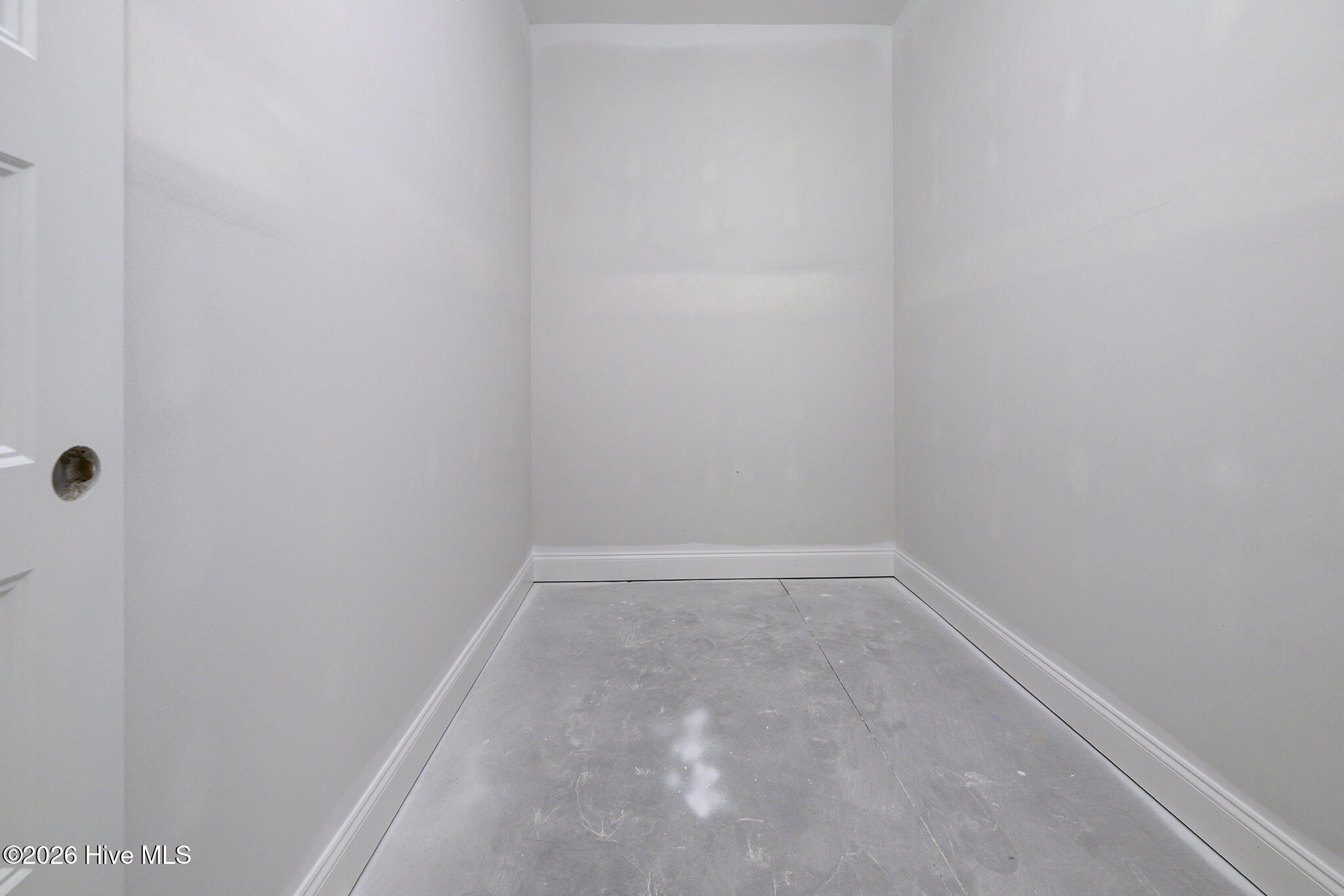 682 B Crump Farm Road New Bern, NC 28562 - Photo 9 of 19 Walk-in Closet