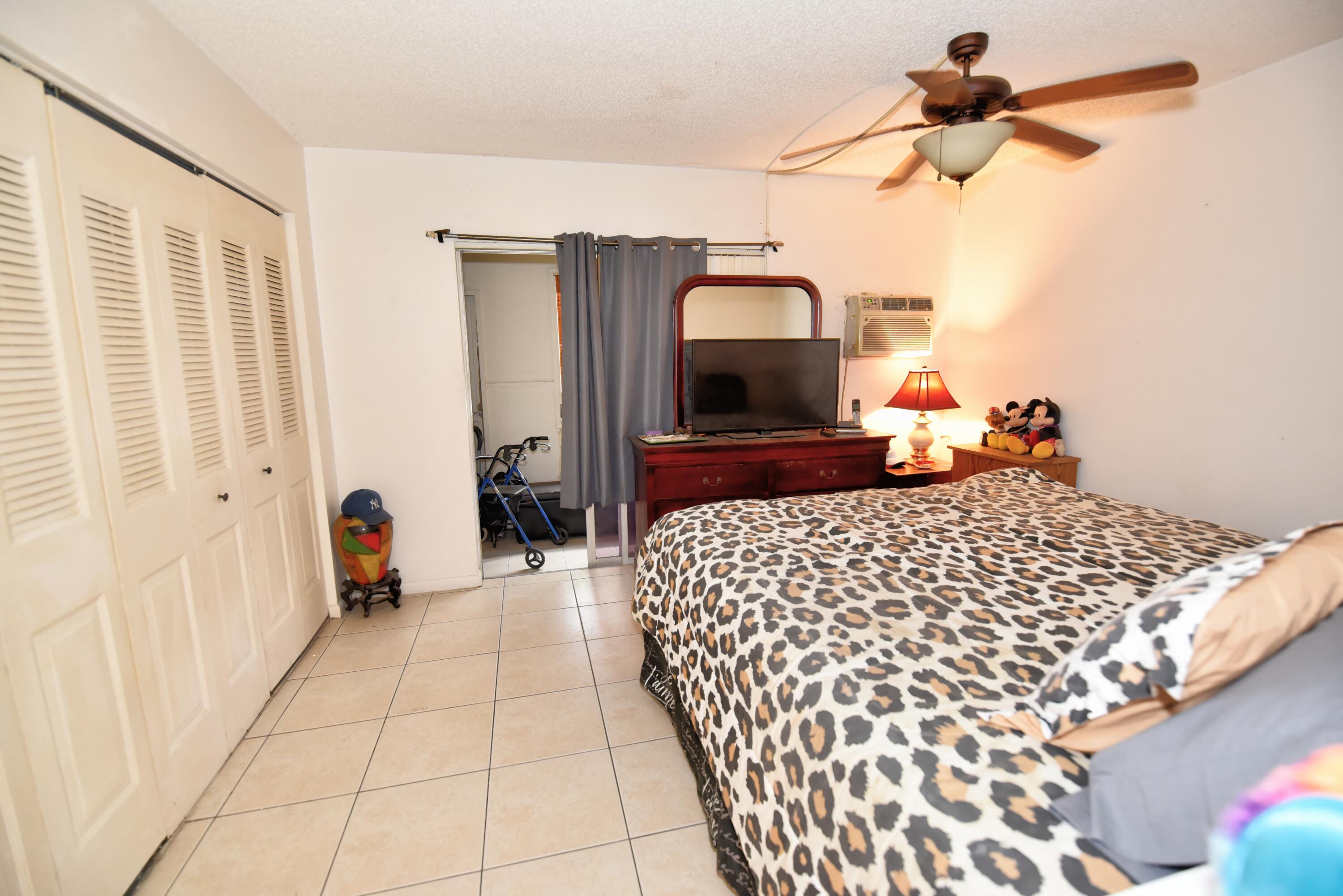 383 Markham R Deerfield Beach, FL 33442 - Photo 7 of 18 bedroom 1