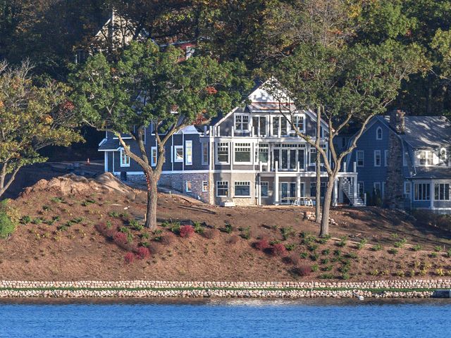 124 Birch Walnut Drive, Williams Bay, WI 53191