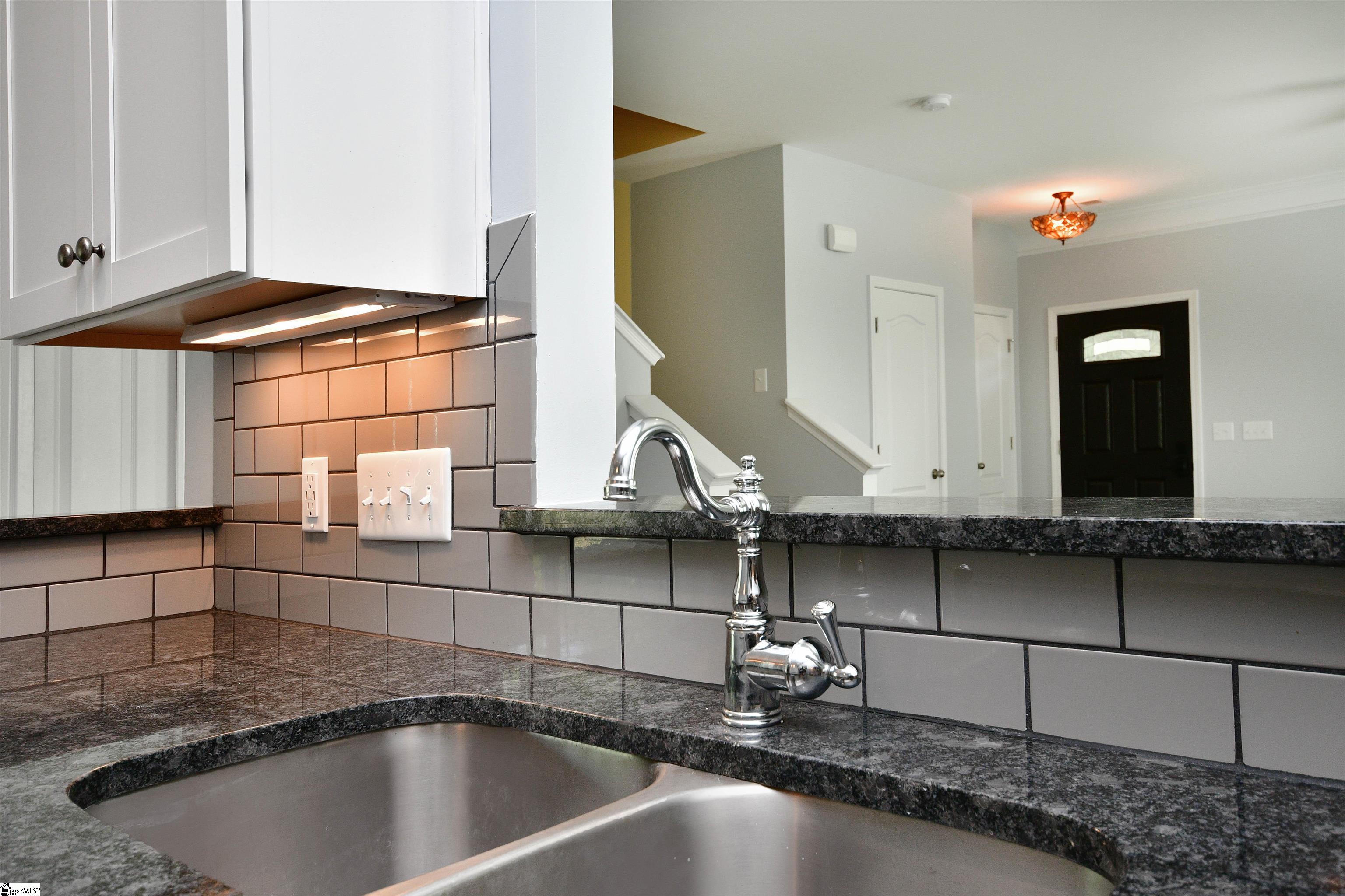24 Arnold Mill Road Simpsonville, SC 29680 - Photo 10 of 30 Gallery Image 10
