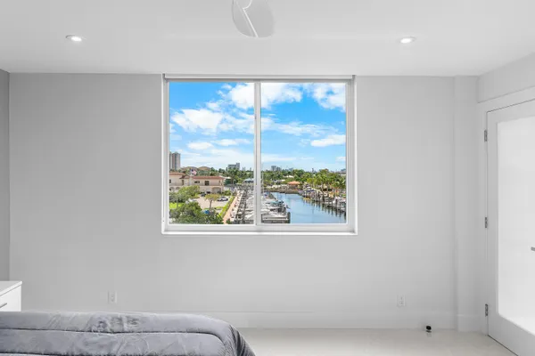 $3,900 | 301 Lake Shore Drive, Unit 411, Lake Park, FL 33403