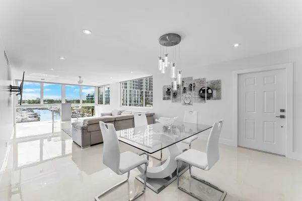 $3,900 | 301 Lake Shore Drive, Unit 411, Lake Park, FL 33403