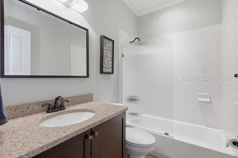 $2,400,000 | 5 Sweet Grass Lane, Bluffton, SC 29910