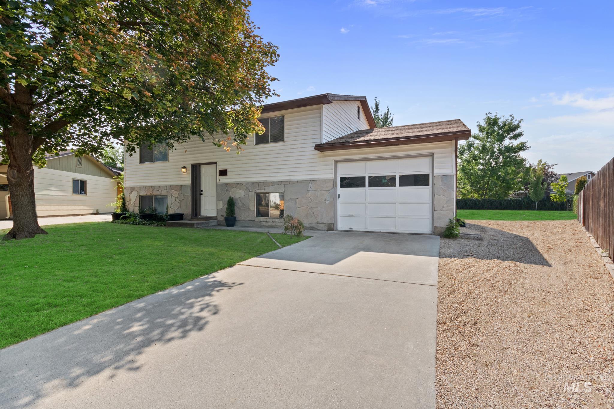 355 West Dundee Street Boise, ID 83706 - Photo 1 of 1