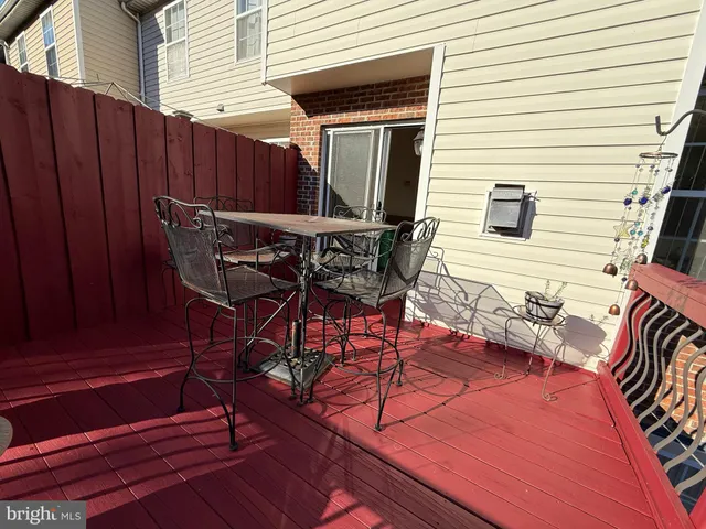 a view of sitting area in back of house