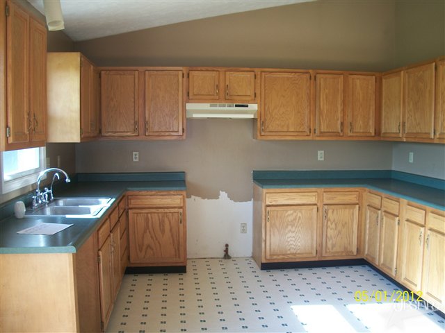 8949 Baker Road Hagerstown, IN 47346 - Photo 3 of 9 Gallery Image 3