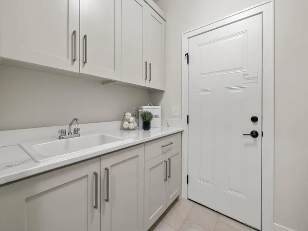 $589,000 | 9975 Kari Way, Elko New Market, MN 55020
