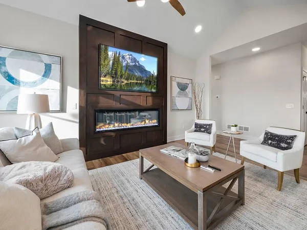 $589,000 | 9975 Kari Way, Elko New Market, MN 55020