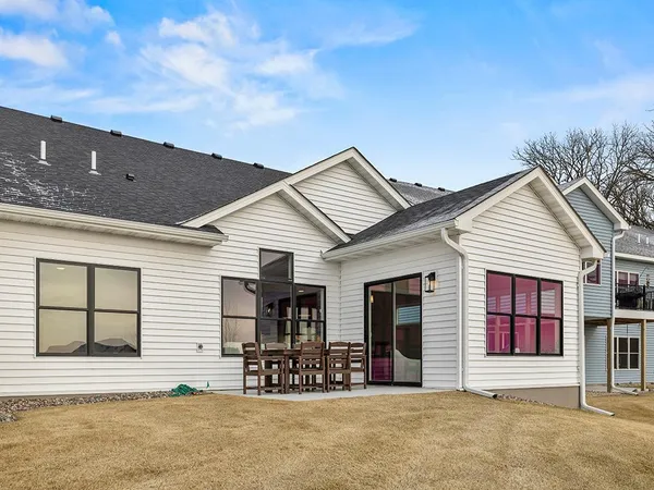$589,000 | 9975 Kari Way, Elko New Market, MN 55020