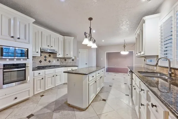 $469,900 | 24622 Okehampton Drive, Tomball, TX 77375