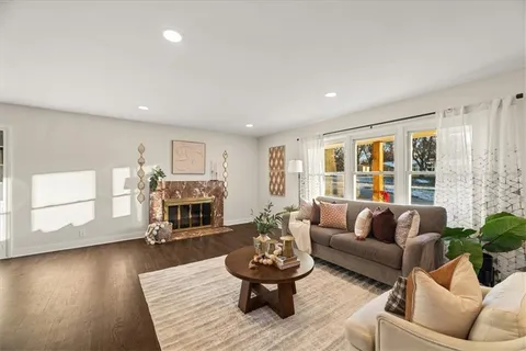 $467,000 | 134 Northeast 47th Street, Kansas City, MO 64116