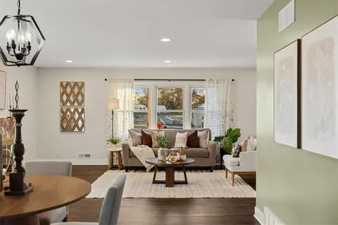 $467,000 | 134 Northeast 47th Street, Kansas City, MO 64116