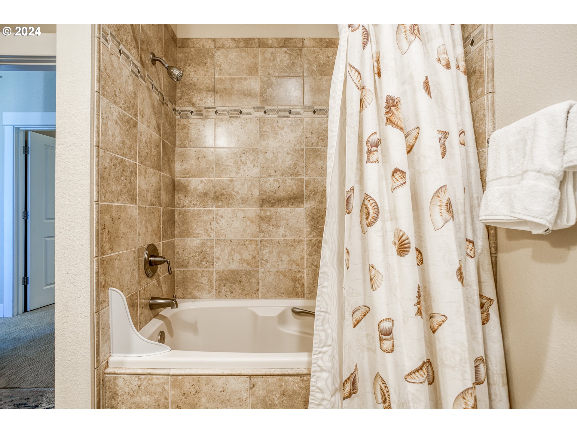 1125 Northwest Spring Street, Unit A3 Newport, OR 97365 - Photo 25 of 38 Gallery Image 25