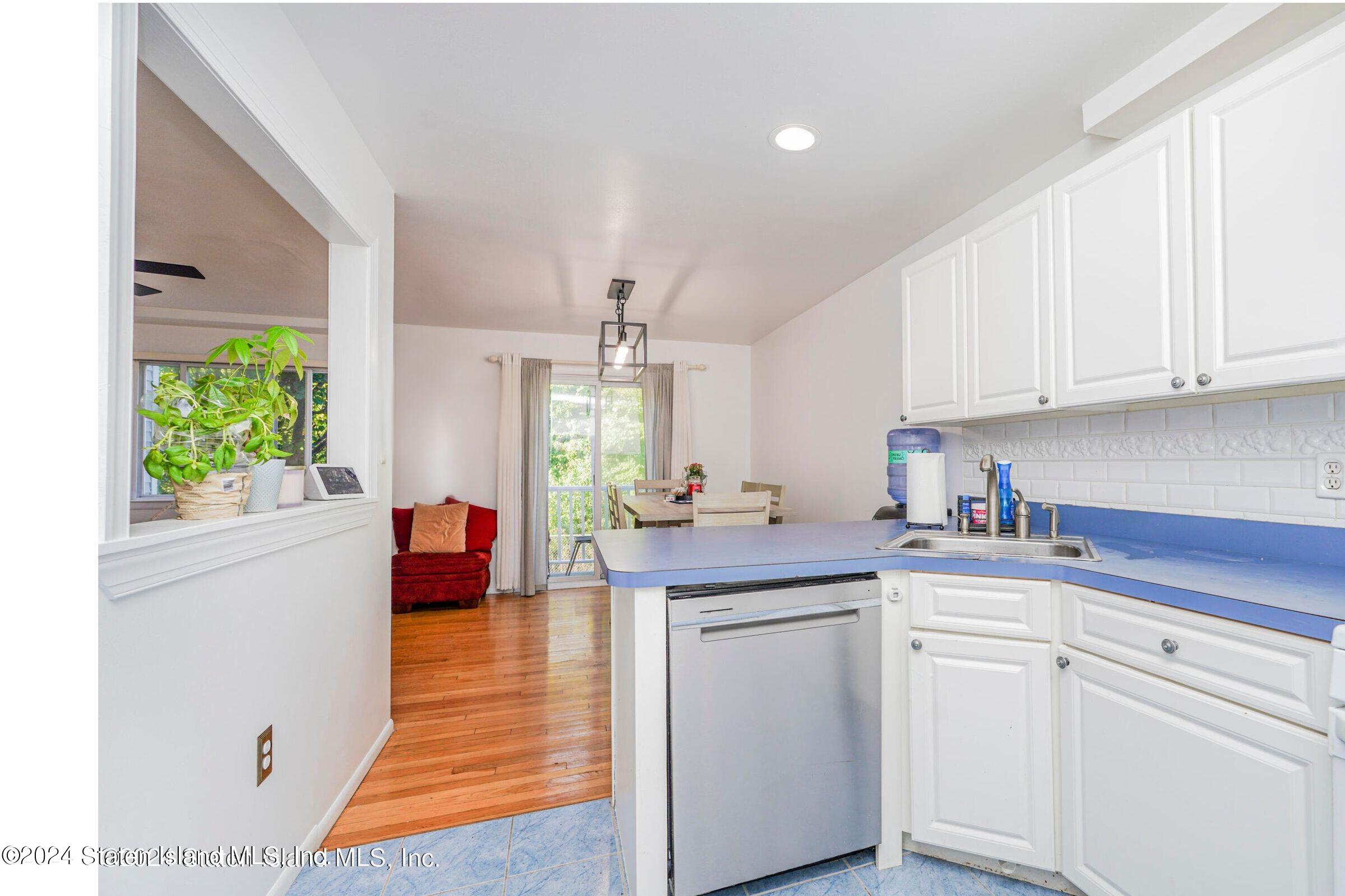 34 Sable Loop Staten Island, NY 10306 - Photo 13 of 24 13