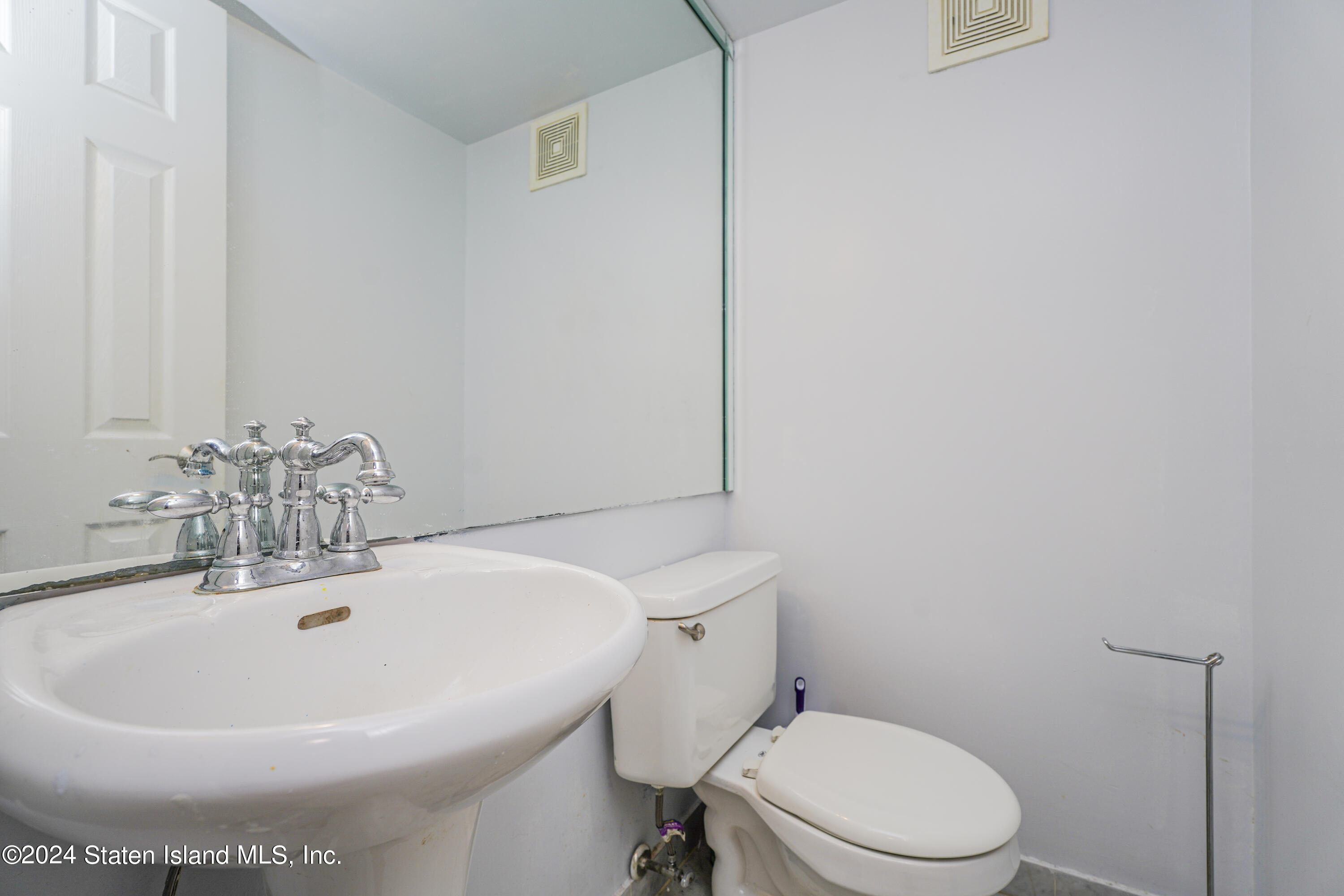 34 Sable Loop Staten Island, NY 10306 - Photo 17 of 24 17