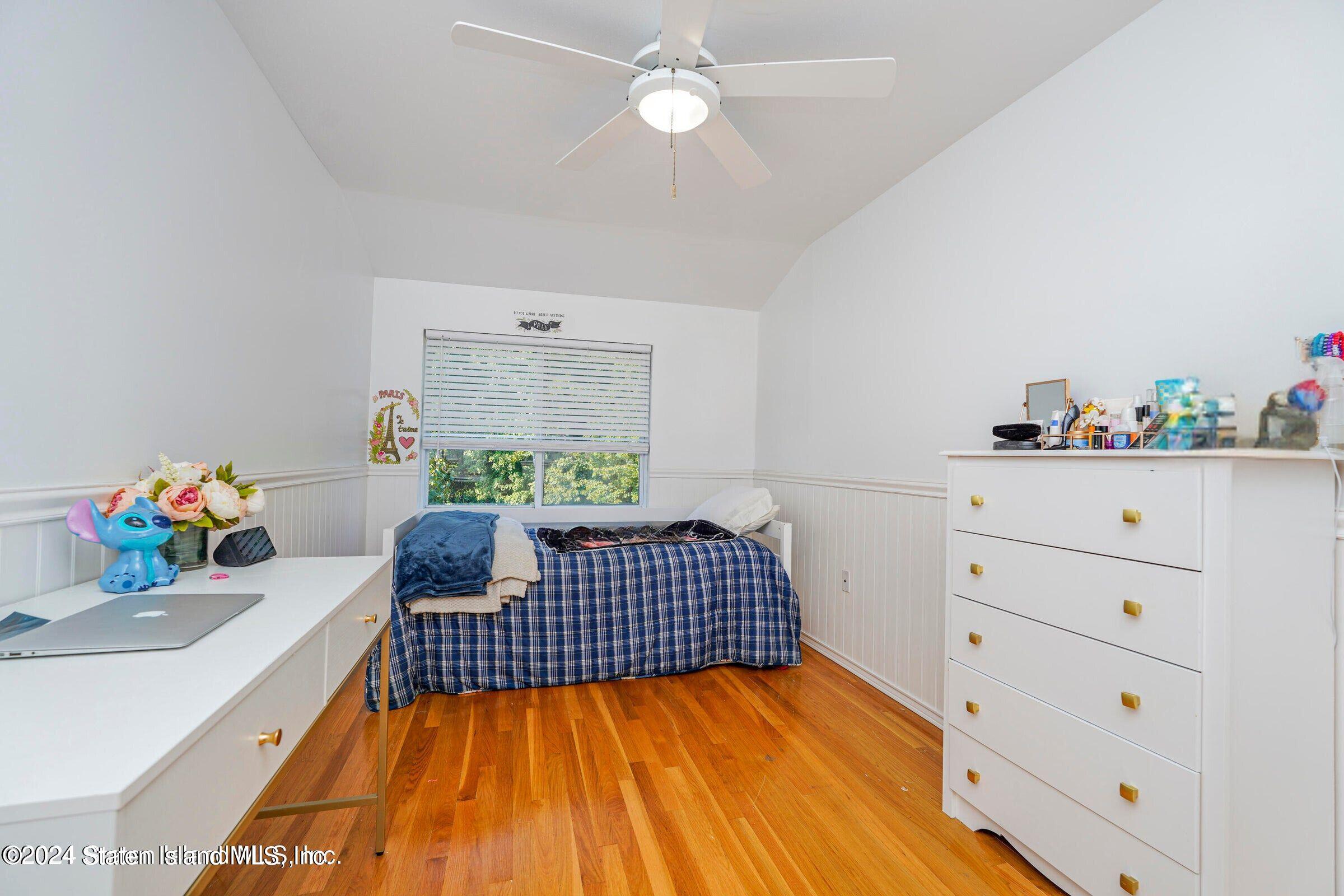 34 Sable Loop Staten Island, NY 10306 - Photo 18 of 24 18