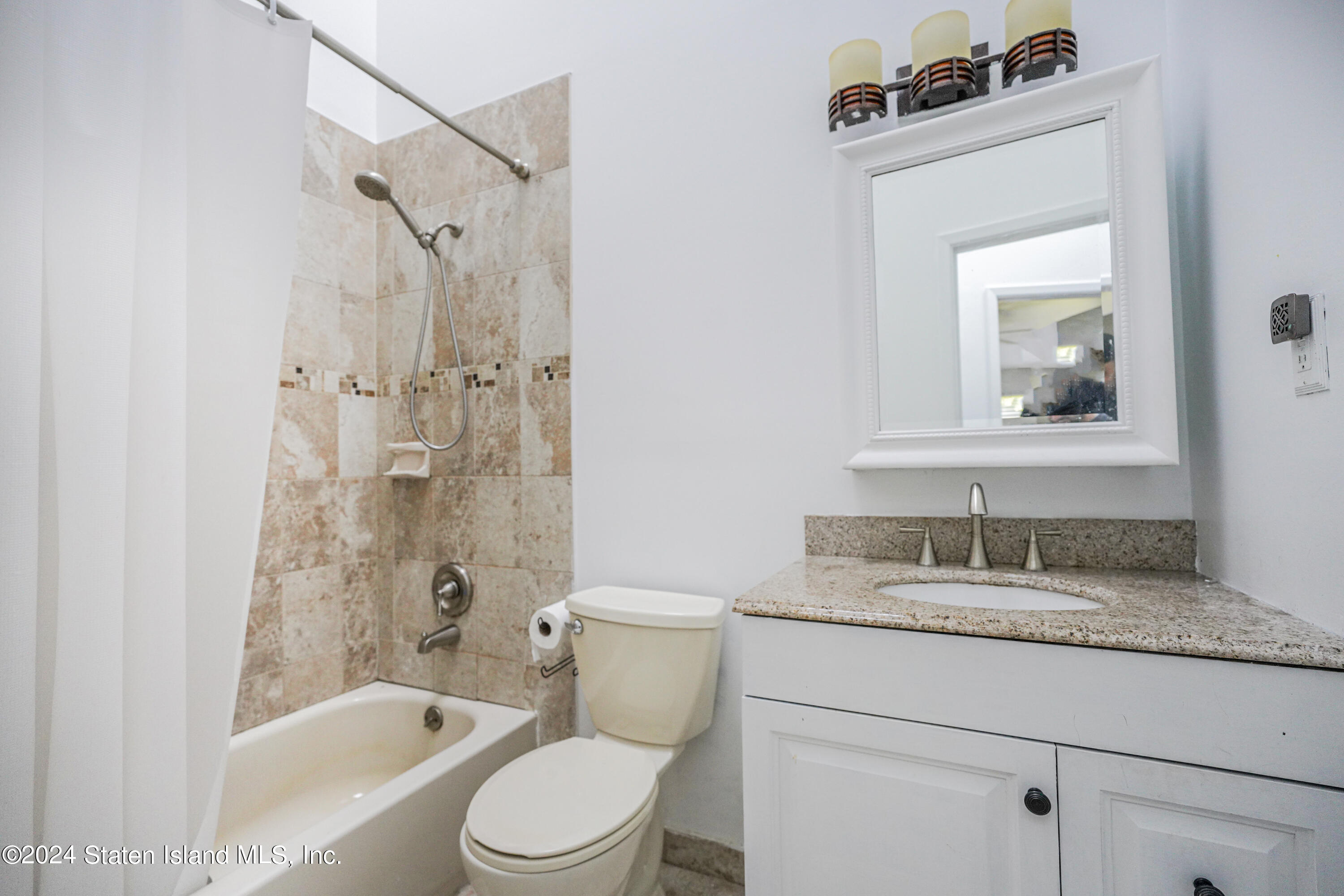 34 Sable Loop Staten Island, NY 10306 - Photo 20 of 24 20