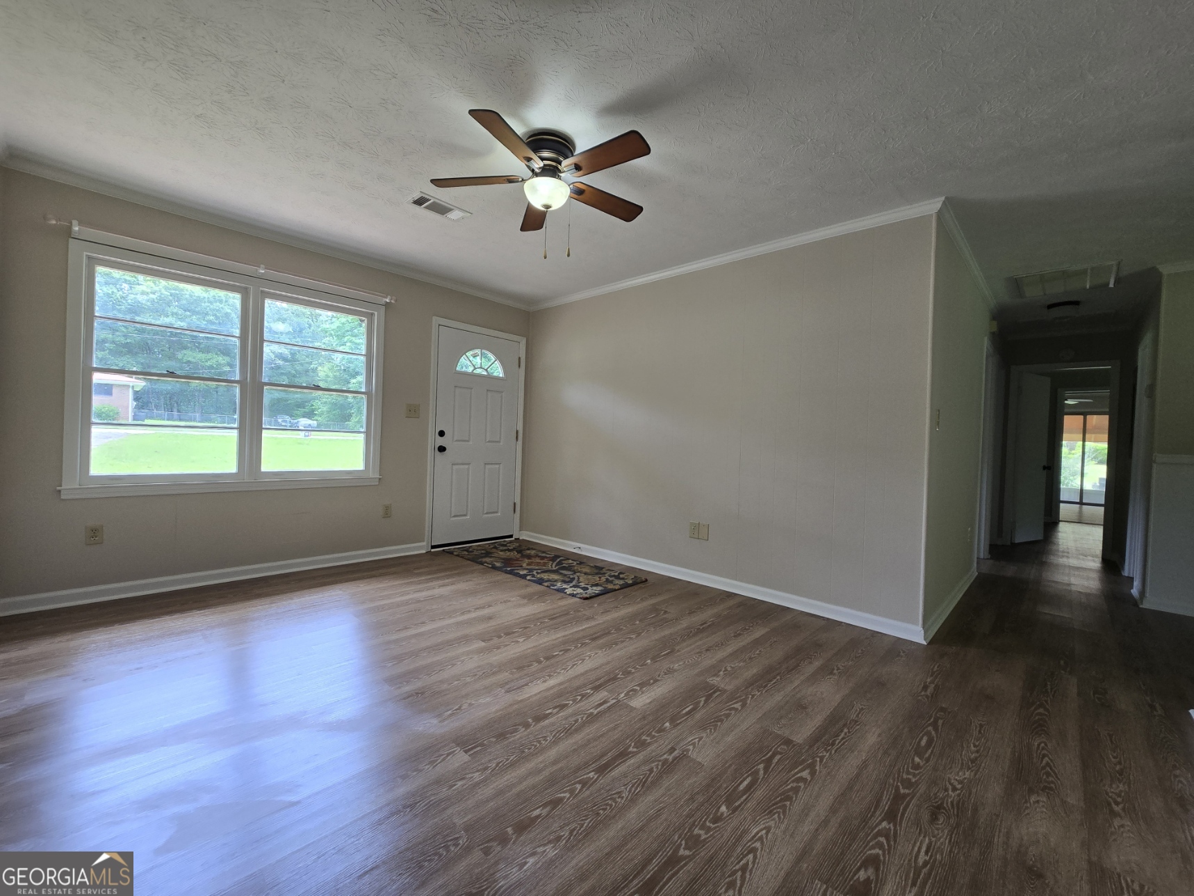 606 Viewpoint Drive Jackson, GA 30233 - Photo 3 of 29